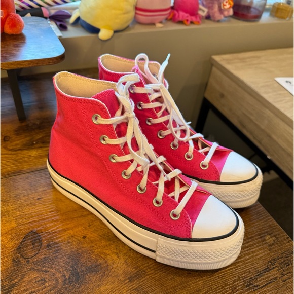Converse Chuck Taylor Platform Sneakers - Picture 2 of 9